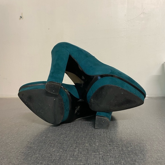 ⚡️SOLD⚡️Shoe Cult by Nasty Gal Teal Green Vegan Faux Suede Platform Heels - Picture 6 of 7